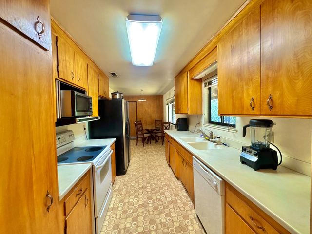 355 Retherford Rd, Colfax, CA 95713