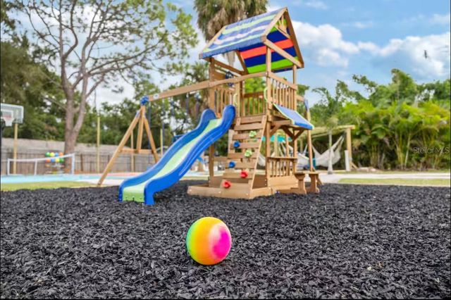 7701 40TH TERRACE N, St Petersburg, FL 33709