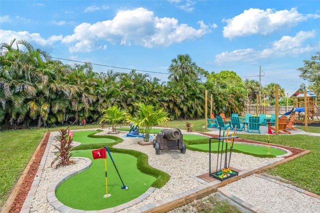 7701 40TH TERRACE N, St Petersburg, FL 33709