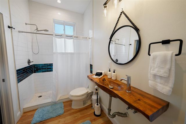 7701 40TH TERRACE N, St Petersburg, FL 33709