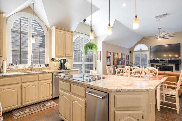 2013 Skelton Street, Flower Mound, TX 75022