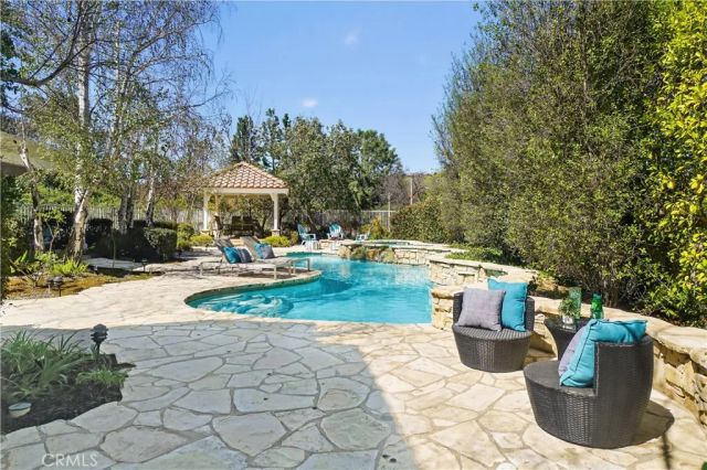 24751 Calle Largo, Calabasas, CA 91302