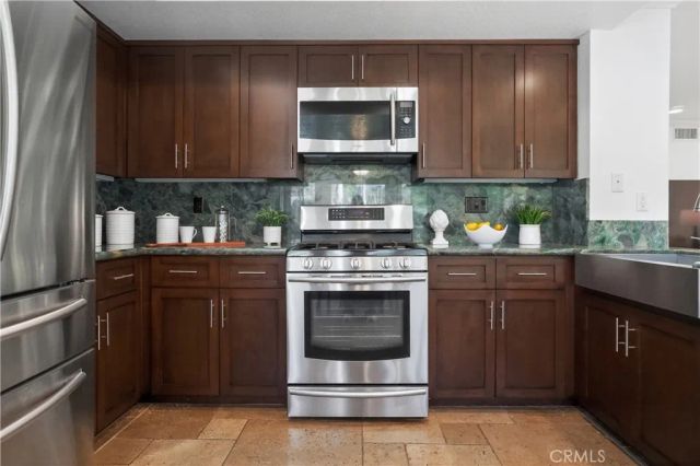 24751 Calle Largo, Calabasas, CA 91302