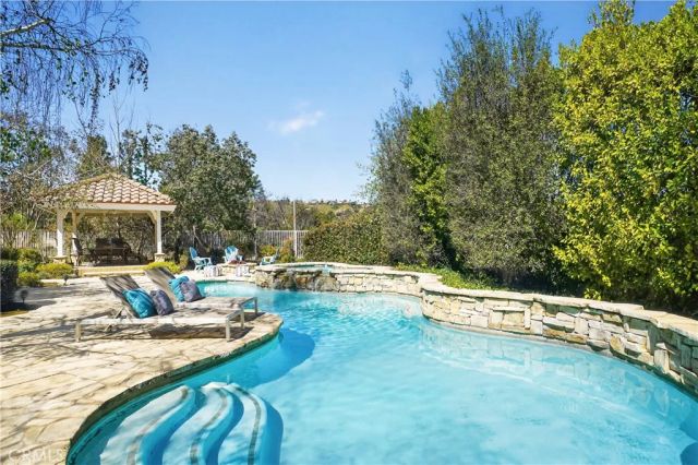 24751 Calle Largo, Calabasas, CA 91302