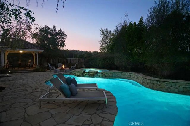 24751 Calle Largo, Calabasas, CA 91302