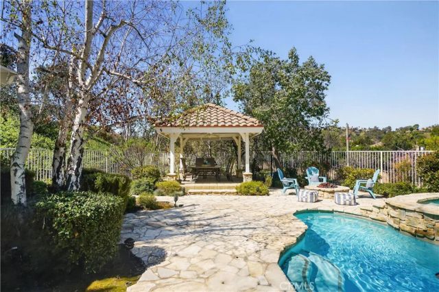 24751 Calle Largo, Calabasas, CA 91302