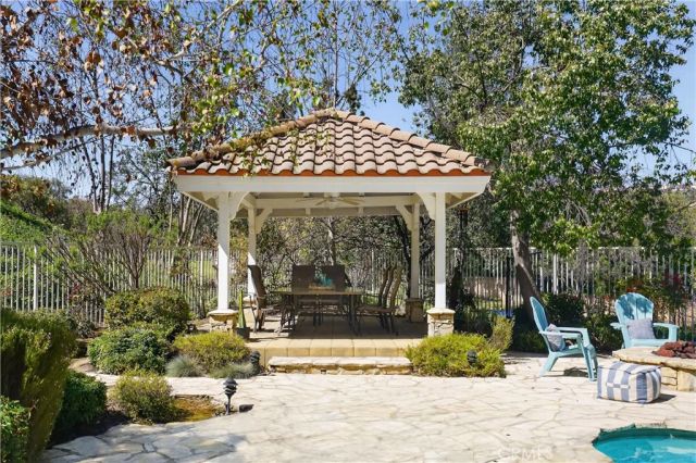 24751 Calle Largo, Calabasas, CA 91302