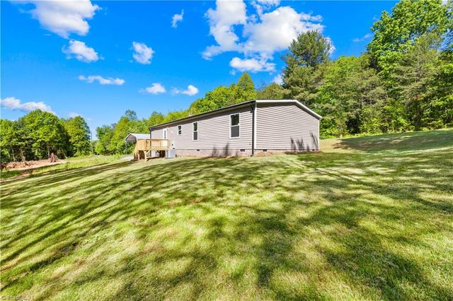 251 Center Lane, Thurmond, NC 28683