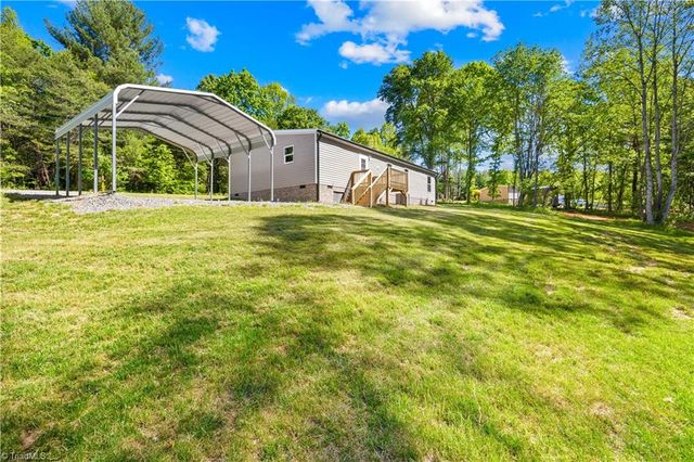 251 Center Lane, Thurmond, NC 28683