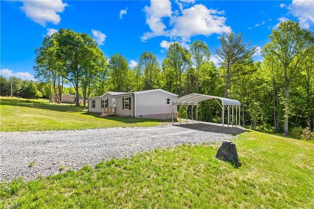 251 Center Lane, Thurmond, NC 28683