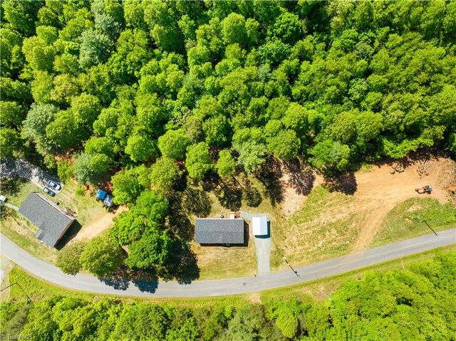 251 Center Lane, Thurmond, NC 28683