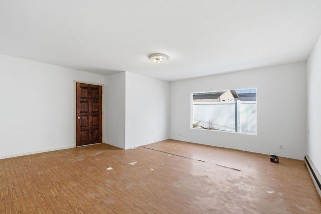 160 SW Creston Ave, Creston, WA 99117