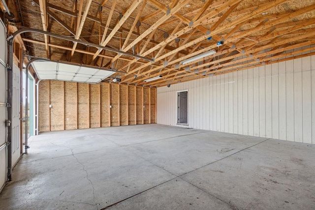 160 SW Creston Ave, Creston, WA 99117