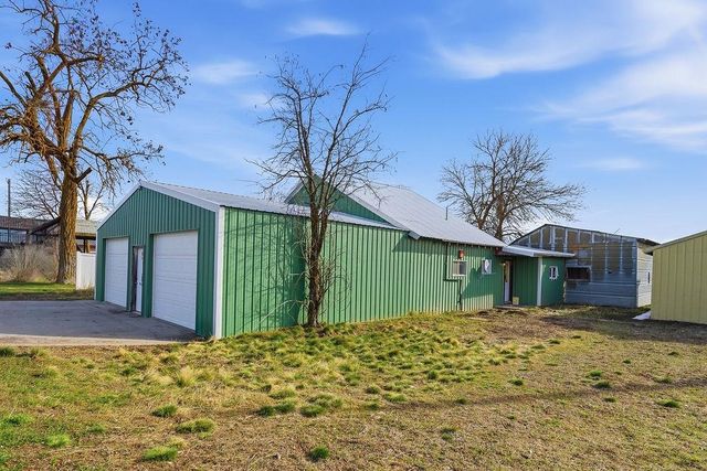 160 SW Creston Ave, Creston, WA 99117