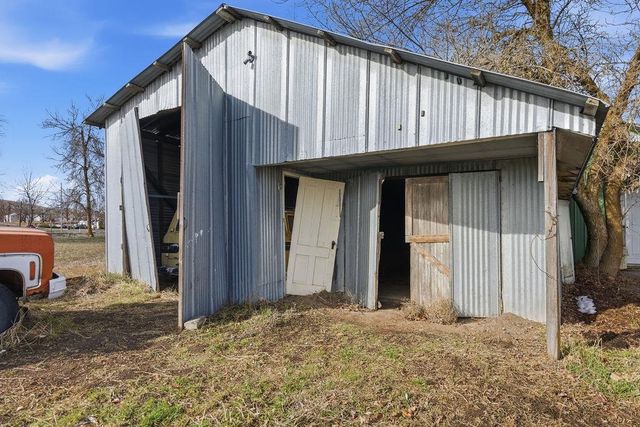 160 SW Creston Ave, Creston, WA 99117