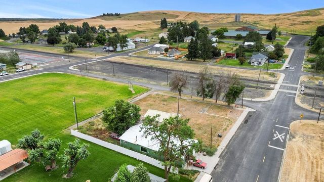 160 SW Creston Ave, Creston, WA 99117