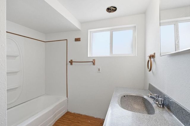 160 SW Creston Ave, Creston, WA 99117