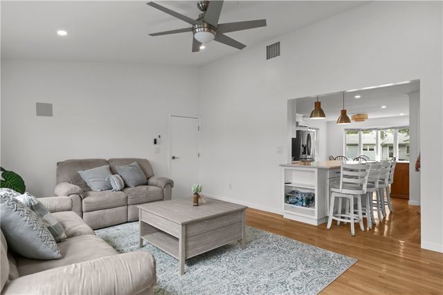 12 Granada Terrace, Middletown, RI 02842