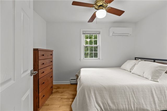 12 Granada Terrace, Middletown, RI 02842