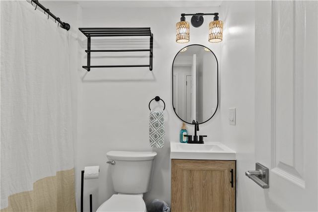 12 Granada Terrace, Middletown, RI 02842