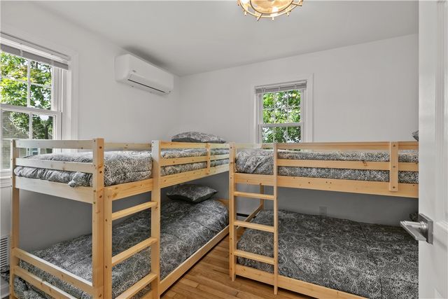 12 Granada Terrace, Middletown, RI 02842