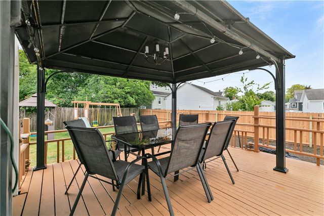 12 Granada Terrace, Middletown, RI 02842