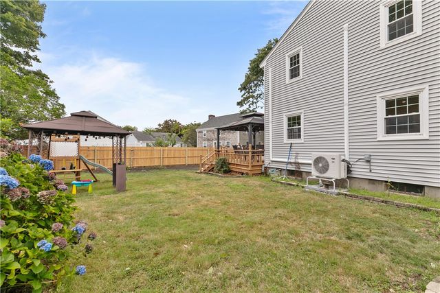 12 Granada Terrace, Middletown, RI 02842