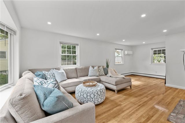 12 Granada Terrace, Middletown, RI 02842