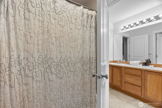 2203 164th Avenue E, Lake Tapps, WA 98391