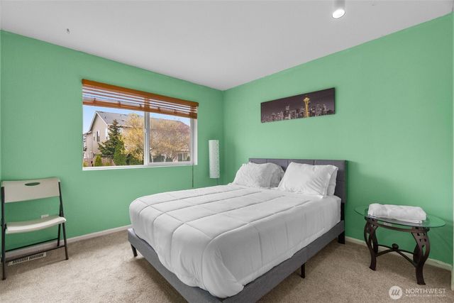 2203 164th Avenue E, Lake Tapps, WA 98391