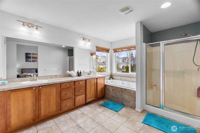 2203 164th Avenue E, Lake Tapps, WA 98391