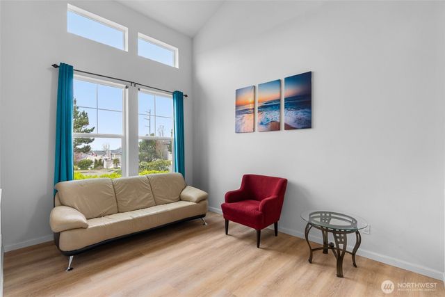 2203 164th Avenue E, Lake Tapps, WA 98391