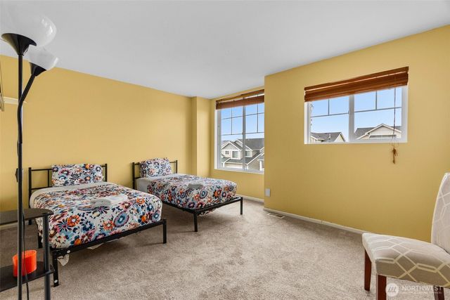 2203 164th Avenue E, Lake Tapps, WA 98391