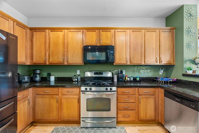 2203 164th Avenue E, Lake Tapps, WA 98391