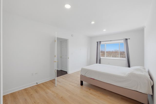 1649 Ashland Avenue 501, Des Plaines, IL 60016