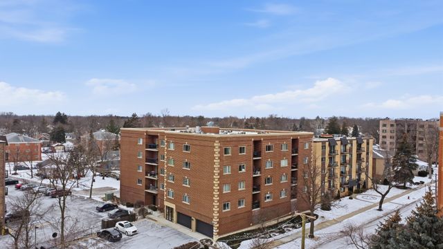 1649 Ashland Avenue 501, Des Plaines, IL 60016