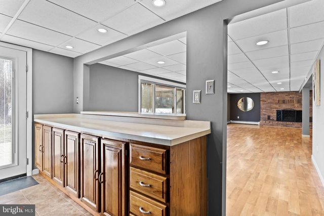 1561 VESTA DR, Harrisburg, PA 17112