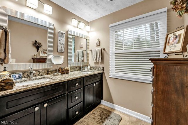 2568 Woodruff Court, Westlake, OH 44145
