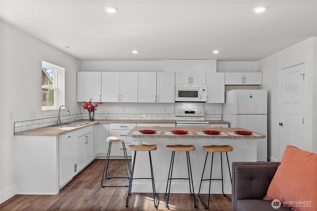 15205 Boat Street SW, Lakewood, WA 98498
