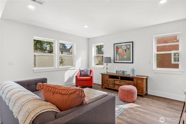 15205 Boat Street SW, Lakewood, WA 98498