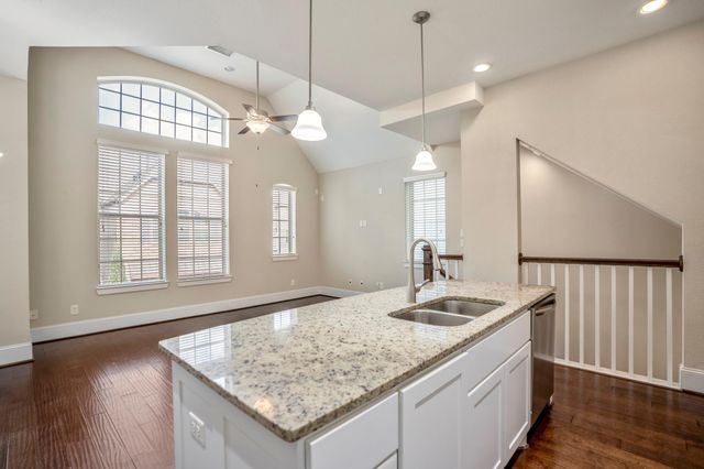 11005 Acorn Falls Drive, Houston, TX 77043