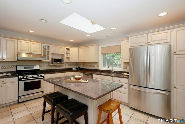 37 Adams Road, Ridgefield, CT 06877