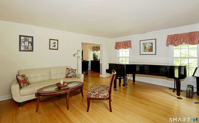 37 Adams Road, Ridgefield, CT 06877