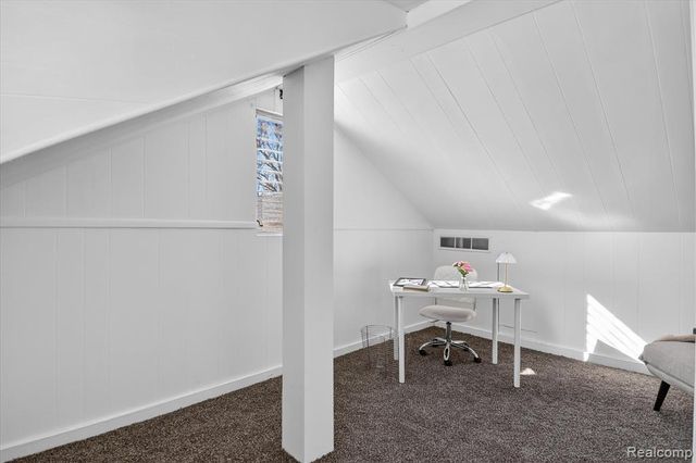 47816 Jefferson Avenue, Chesterfield, MI 48047