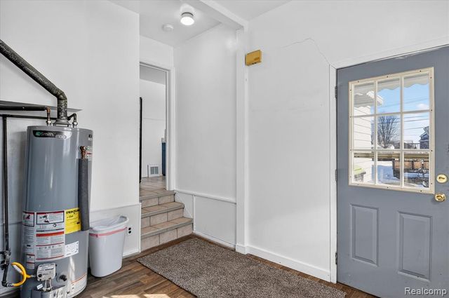 47816 Jefferson Avenue, Chesterfield, MI 48047