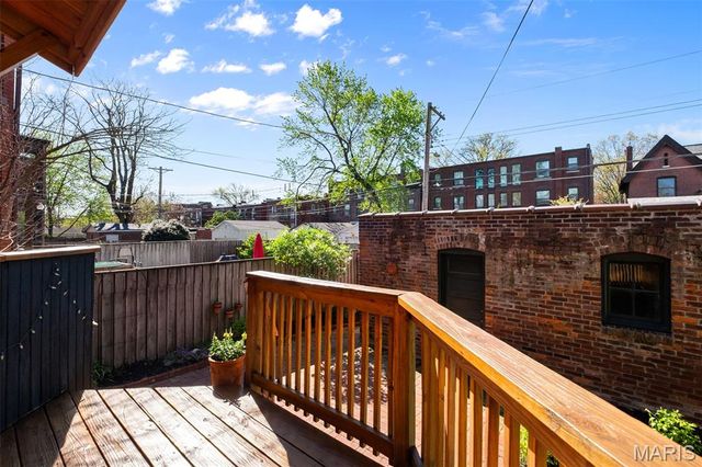 6046 Westminster Place, St Louis, MO 63112