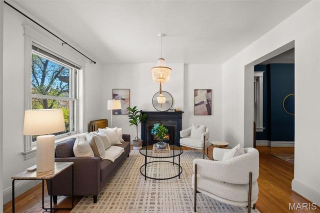 6046 Westminster Place, St Louis, MO 63112