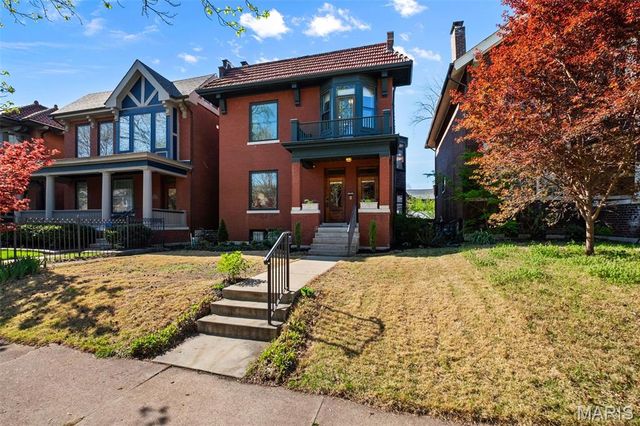 6046 Westminster Place, St Louis, MO 63112