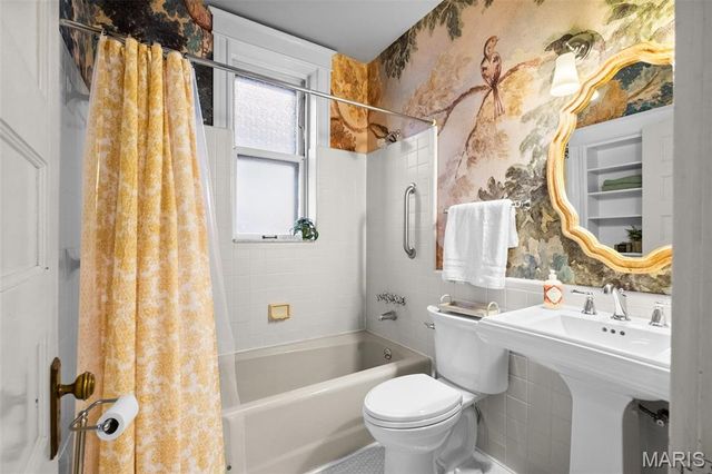 6046 Westminster Place, St Louis, MO 63112