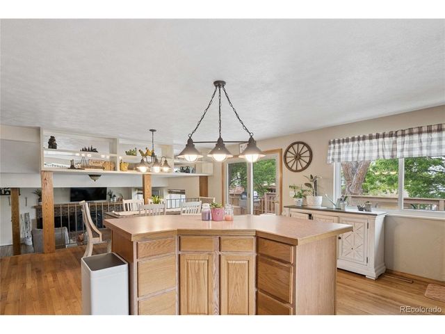 8352 Yarrow Ct, Arvada, CO 80005